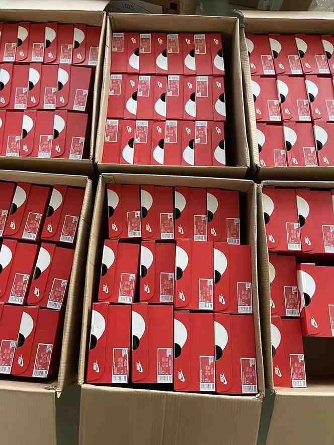 外面收费998的球鞋搬砖项目,月入5000+【详细教程+资源渠道】(球鞋搬砖项目低买高卖,月入5000+) 外面收费998的球鞋搬砖项目,月入5000+【详细教程+资源渠道】(球鞋搬砖项目低买高卖,月入5000+)